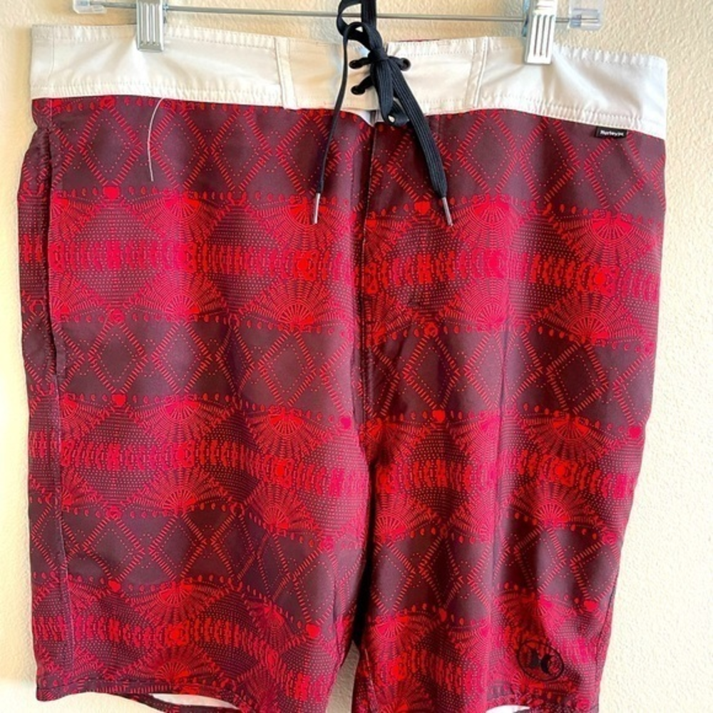 Hurley Mens Boardshorts size 34‎